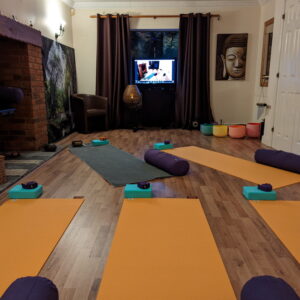 In-Studio (Hybrid) – Naked Yin Yoga for Men – 1h15