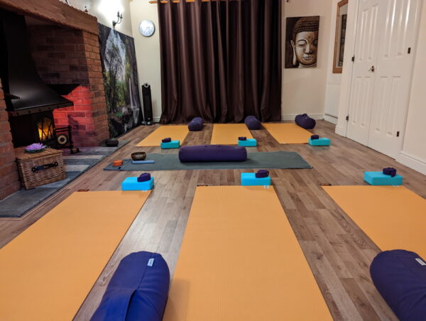 In-Studio - Naked Hatha Yoga for Men - 1h